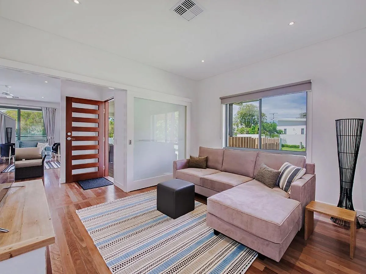 Holiday home 23 James Noosaville